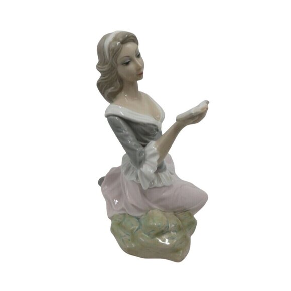 TENGRA Lady Sitting on a Rock Reading a Book Spain 9" Tall Ceramic - Picture 1 of 10